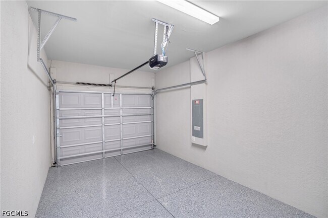 Photo - 715 Bering Ave S