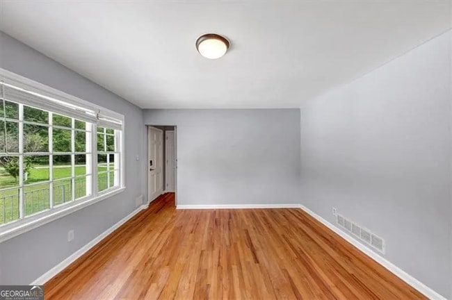 Photo - 1677 Wayland Cir NE