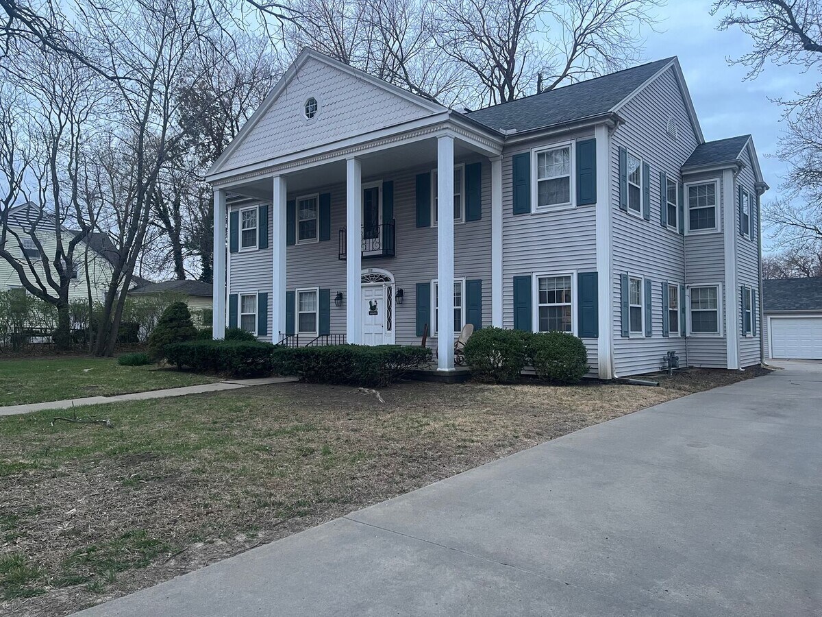 Photo - Mahon-1221 Unidad #2