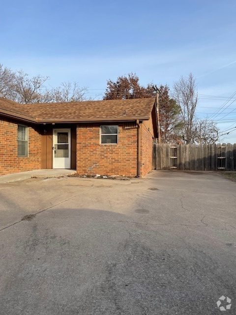 Building Photo - 2601 Martin Ln Rental