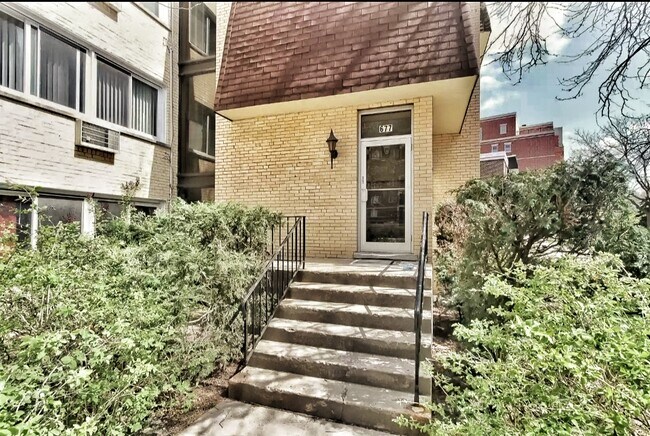 Photo - 677 S River Rd Unit #2H