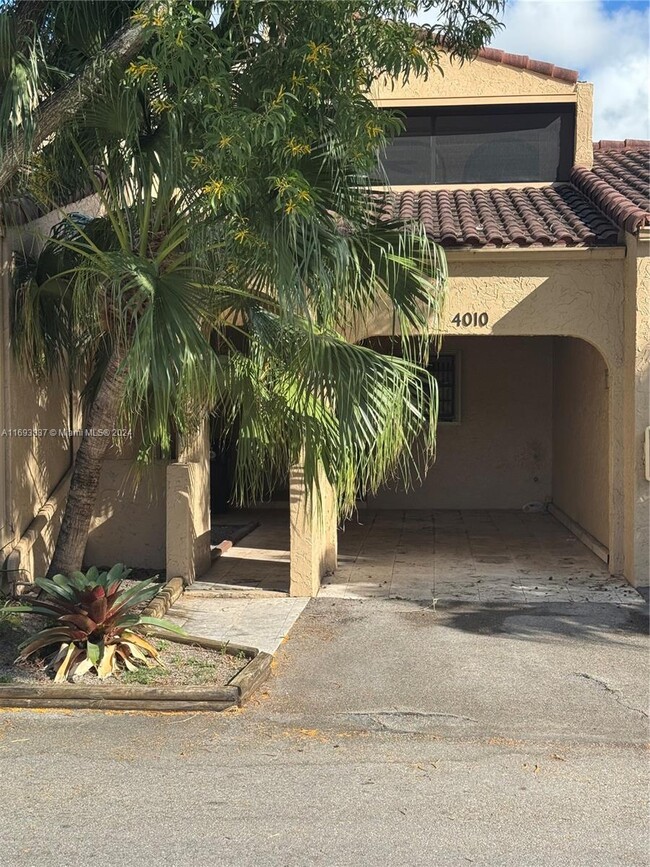 Photo - 4010 Estepona Ave Townhome