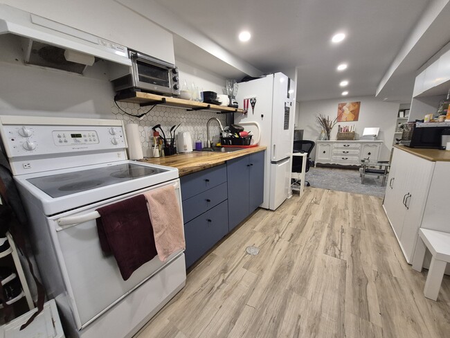 Photo - Jennifer Walker - Tenant Placement - Woodbine Unité Bsmt