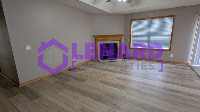 553 N Chandler Ave