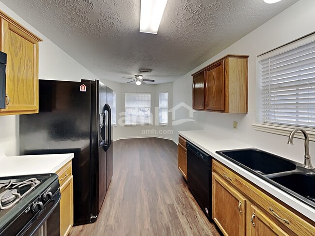 Photo - 16306 Jast Dr