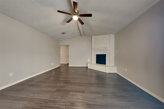 Photo - 13906 Rosetta Dr