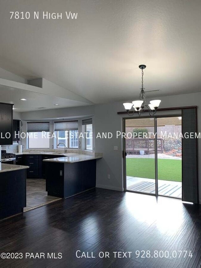 Photo - 7810 N High View