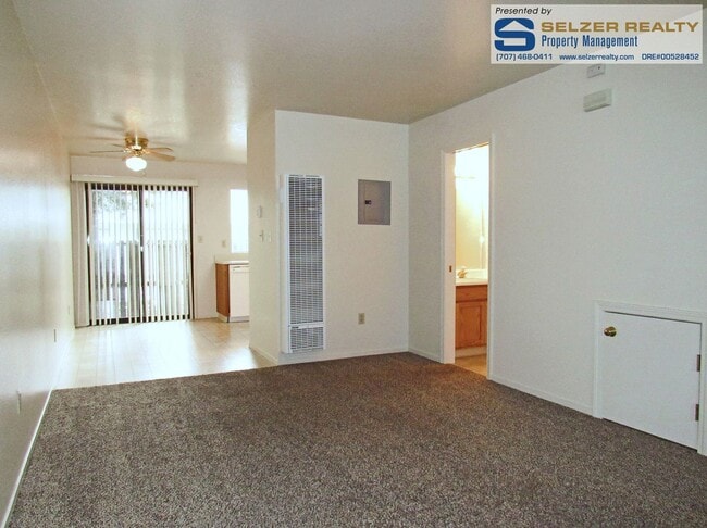 Photo - 890 S Orchard Ave Unidad #A-H