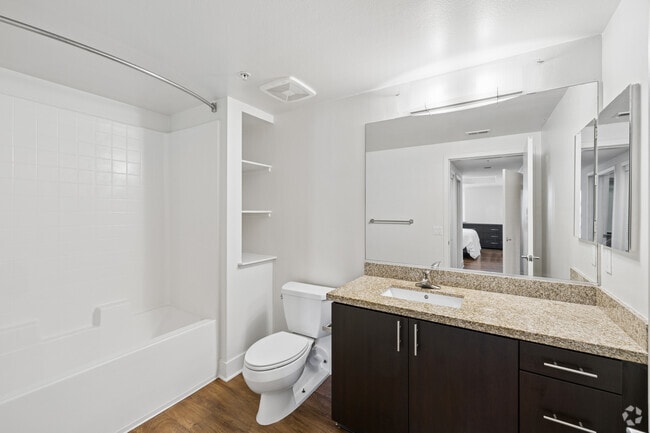 2BR, 2BA - 1,126SF - Bathroom