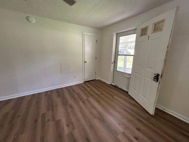 Photo - 5986 Virginia Ave Unit Apt 1