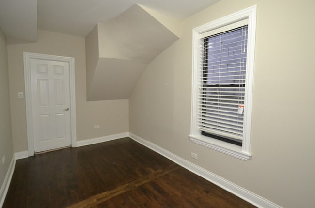 Photo - 2013 N Hoyne Ave Unit 2r