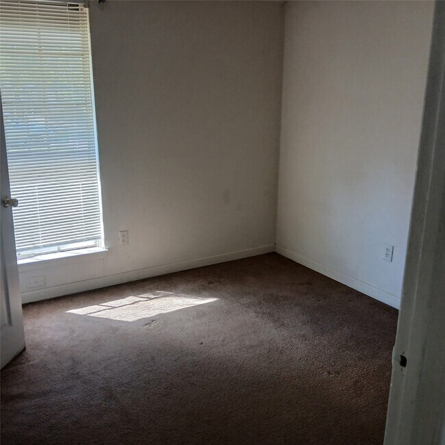 Photo - 11223 Spottswood Dr