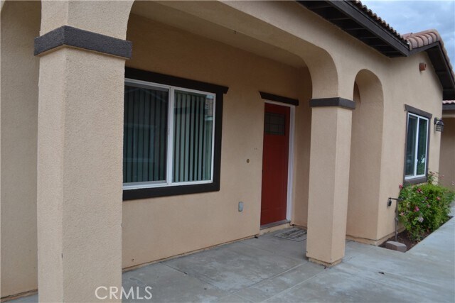 Photo - 147 E 5th St Apartamento Unidad C