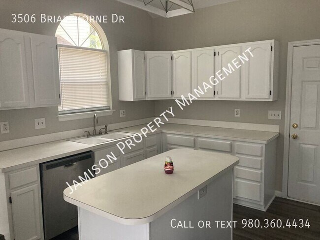 3506 Briarthorne Dr