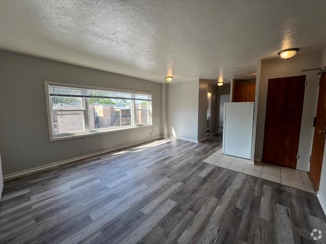 Building Photo - 1 bedroom in Chicago IL 60626 Unit 503 Rental