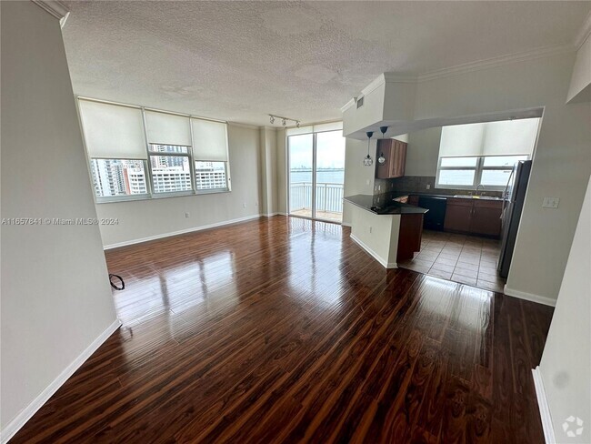 Building Photo - 2000 N Bayshore Dr Unit 1611 Rental