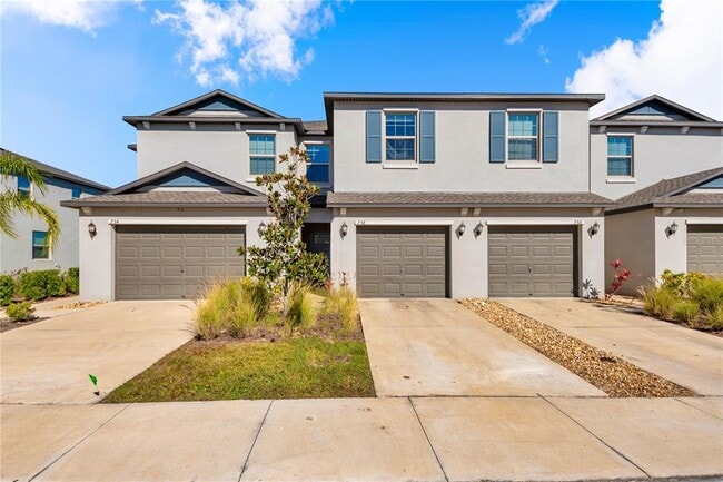 Photo - 736 Royal Empress Dr