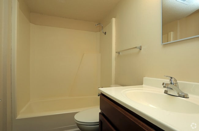 Woodlawn Park Apartments