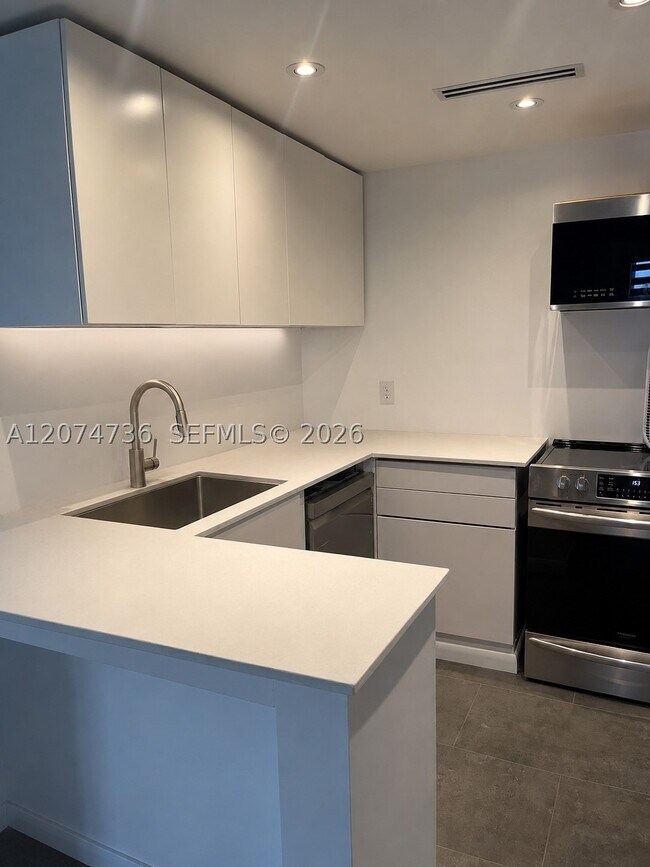 Photo - 3545 NE 167th St Unit 507