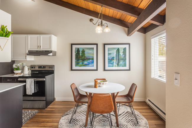 Photo - The Timbers Apartments