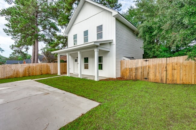 915 S Kilbourne Rd Unit 915 Unit 1