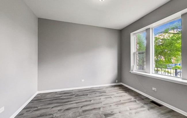 3829 W Maypole Ave Unit 1
