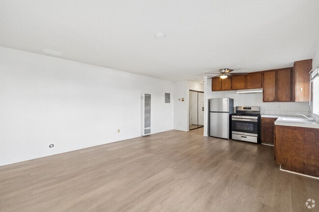 Studio - 450SF - Living Room
