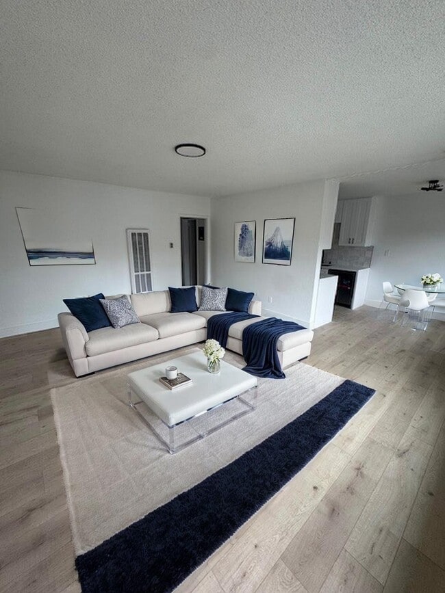 Building Photo - 1131 N Onondaga Ave