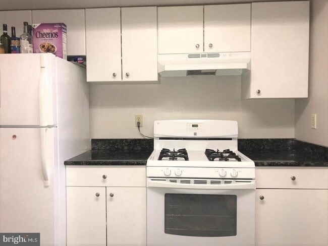 Building Photo - 2068 Royal Fern Ct Unit 12B