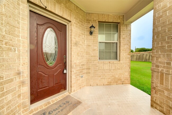 Photo - 2931 Meadowglen Cove