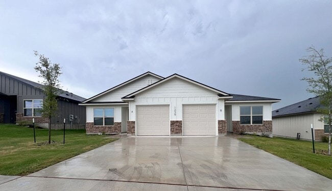 Building Photo - 1239 Concord Dr Unit B-SHOWABLE Rental