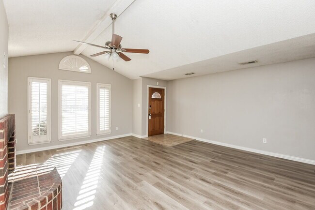 Photo - 4079 Tulip Tree Dr