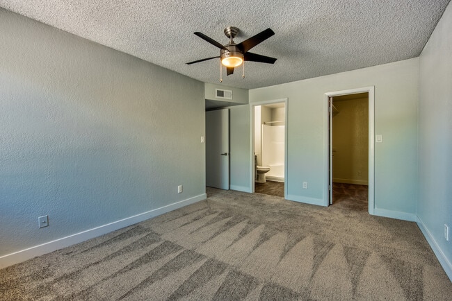 Tela Verde Apartment Homes