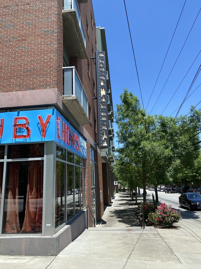 Building Photo - 620 Glen Iris Dr NE Unit 523