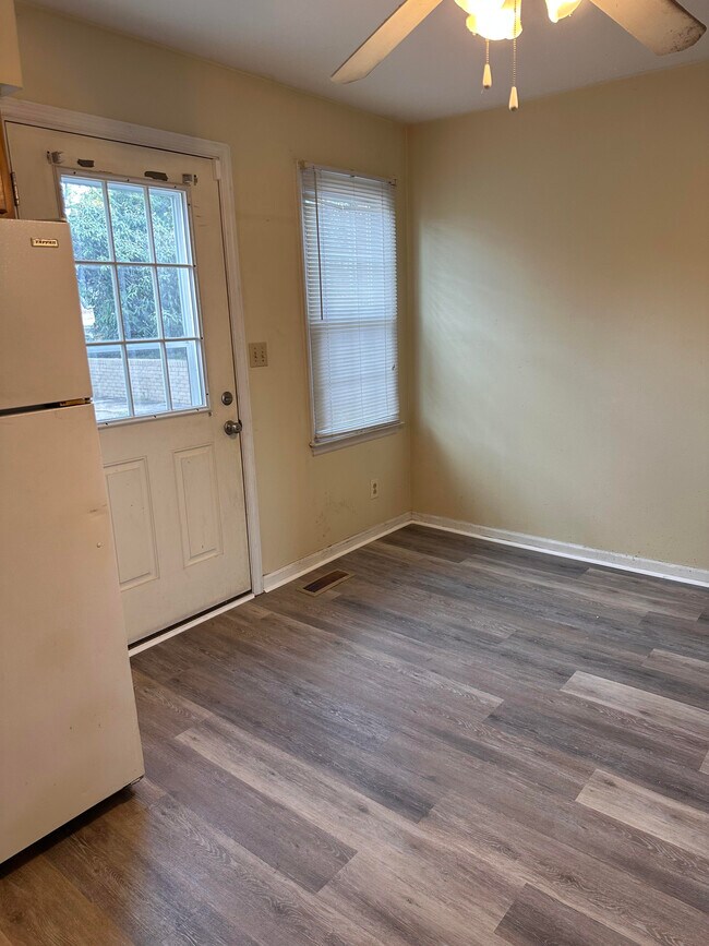 Photo - 741 Ridgeview Dr