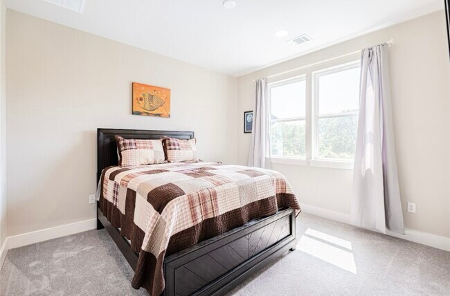 Photo - 5344 Agatha Cir