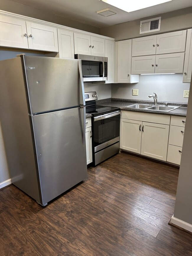 Photo - Beautiful updated 2 bedroom and 1 bathroom in Old Southwest Roanoke