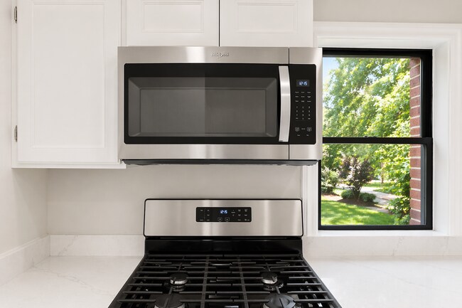 Photo - 2026 Move-In Special – $500 LEASE SIGNING BONUS!! Spacious 3BR Condo in Buena Vista – In-Unit Was... Unit 101