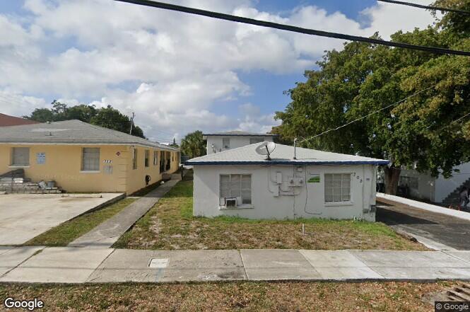 Photo - 709 11th St Unit 2