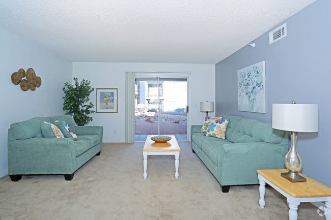 2BR, 2BA - 970 SF Living Room