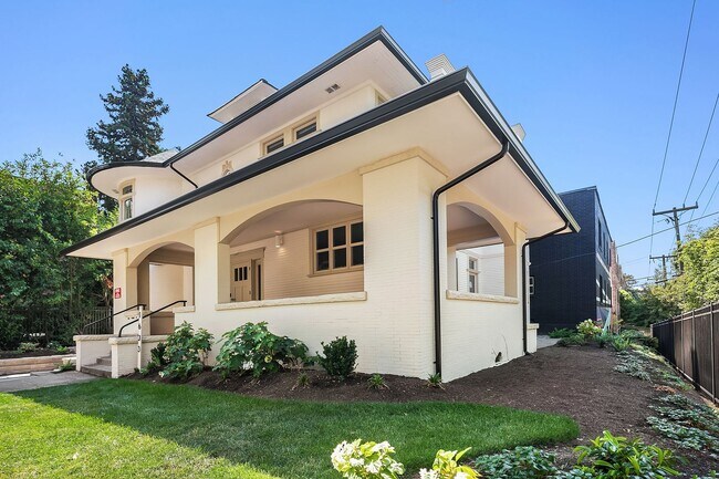 Photo - Roost on 17th - Rooming House Unit 201