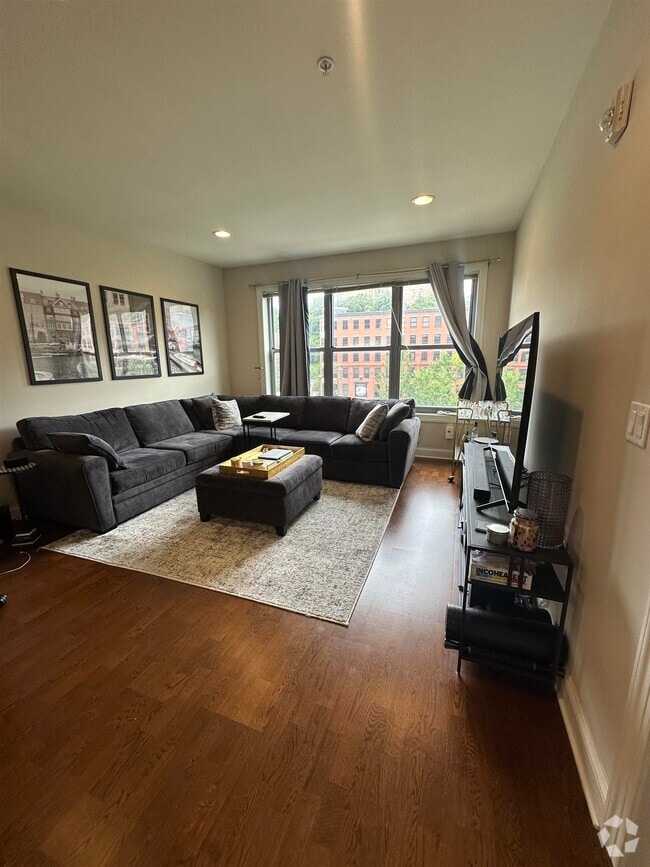 Building Photo - 100 Marshall St Unit 413 Rental