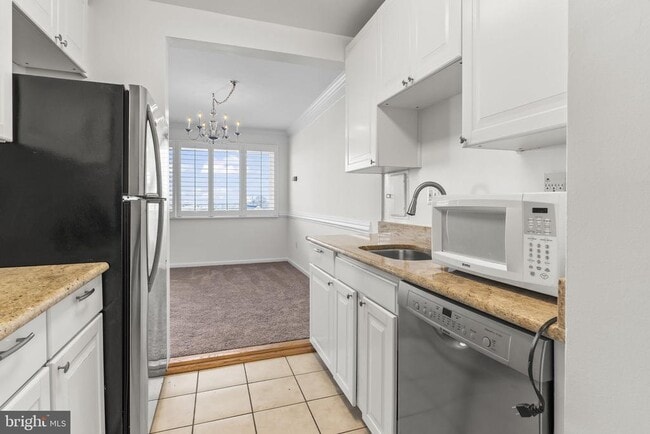 Building Photo - 1830 Columbia Pike Unit 406