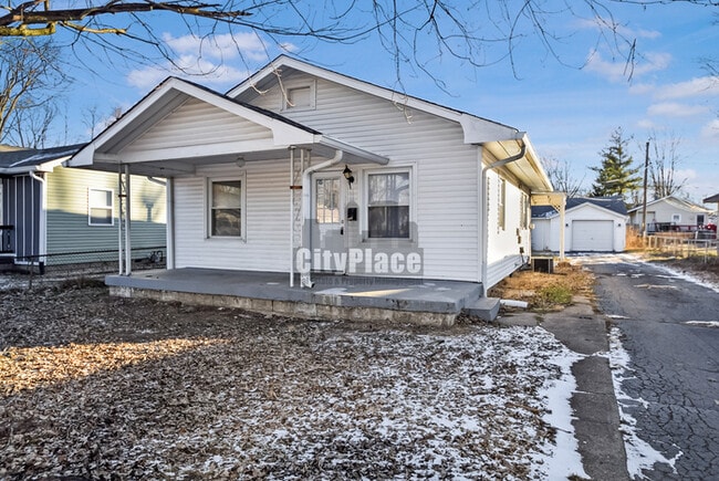 Building Photo - 2153 Wallace Ave