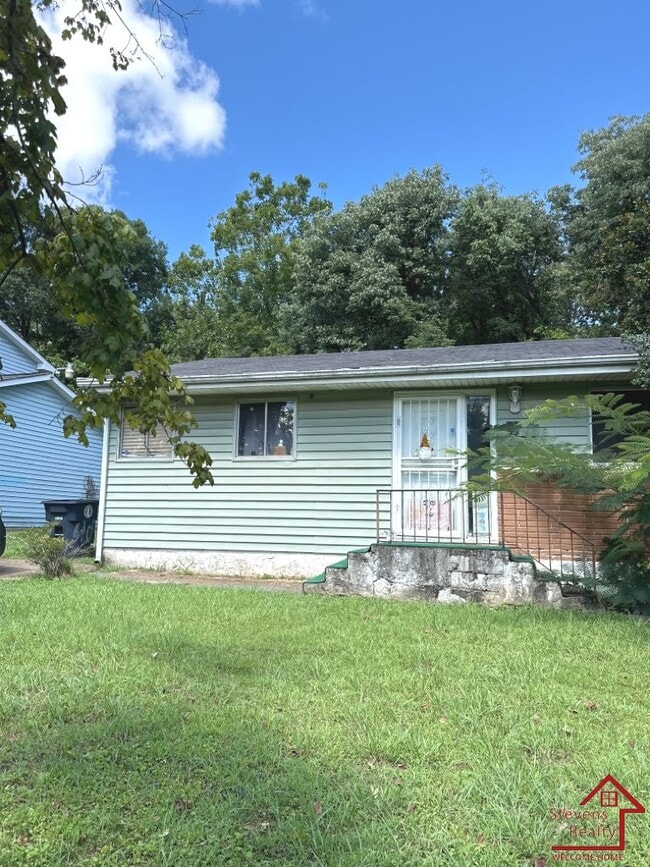 Photo - 409 Donaldson Rd House