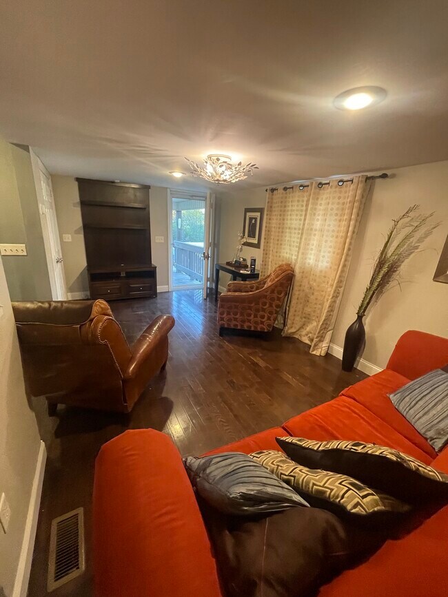 Photo - Brooks Street House - 1 bed 1 bath