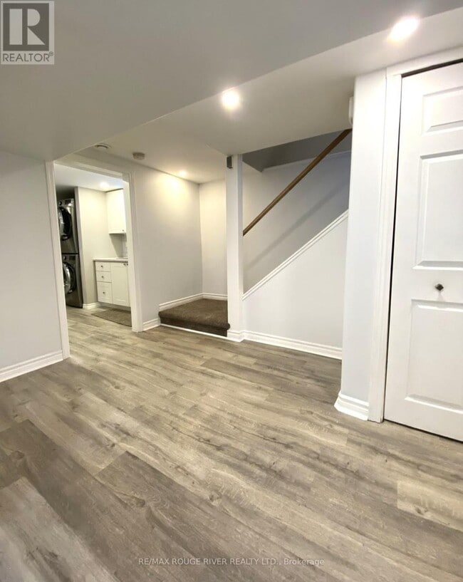 Photo - 457 Marion St