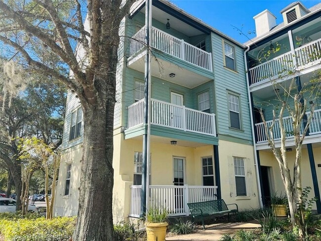 Building Photo - 611 Campus St Unit 180