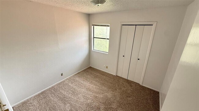 Photo - 9019 Sawtooth Ln