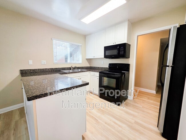 Photo - 17119 W Bernardo Dr Unidad #107